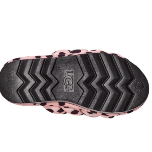 NWOB Ugg cheetah slipper/slides - Picture 4 of 8